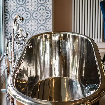 Stable End Hot Tub Stunning Cottage, Double Shower, Copper Bath And Original Beams Villa