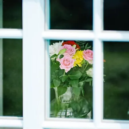 Villa Stable End Hot Tub Stunning Cottage, Double Shower, Copper Bath And Original Beams Bowness-on-Windermere