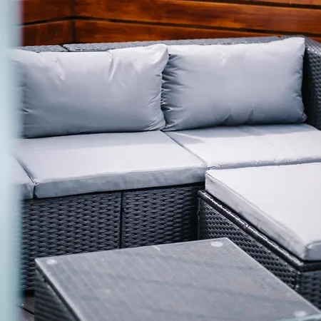 Stable End Hot Tub Stunning Cottage, Double Shower, Copper Bath And Original Beams *