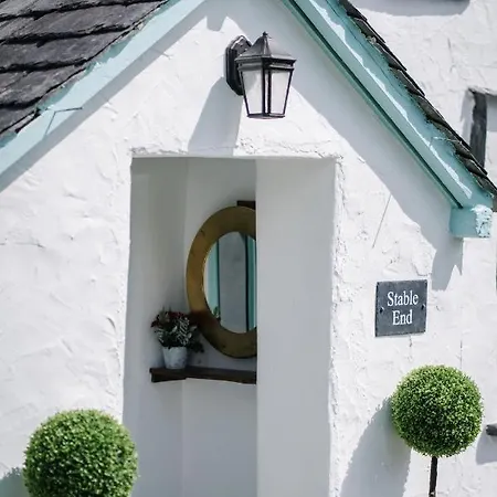 Stable End Hot Tub Stunning Cottage, Double Shower, Copper Bath And Original Beams Villa *