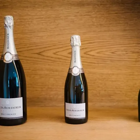 Villa Stable End Hot Tub Stunning Cottage, Double Shower, Copper Bath And Original Beams Bowness-on-Windermere