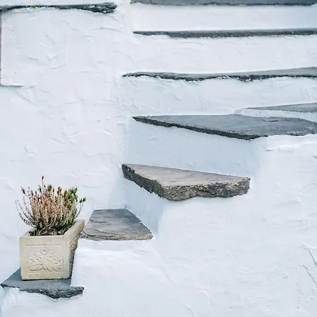 Stable End Hot Tub Stunning Cottage, Double Shower, Copper Bath And Original Beams *